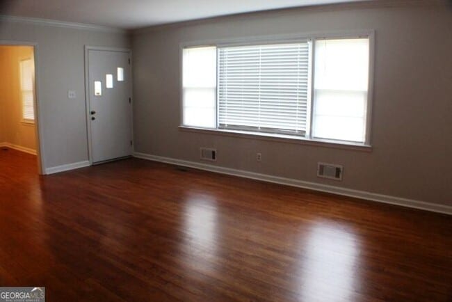 Building Photo - 106 Oakhurst St