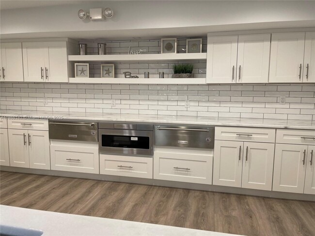 Building Photo - 3800 Galt Ocean Dr