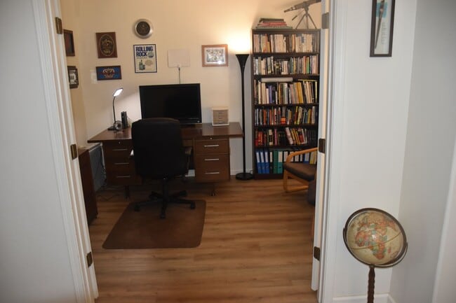 Building Photo - Furnished 3 Bedroom Home in Foothills with...