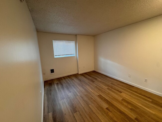 Building Photo - 9021 E Liberty Ave