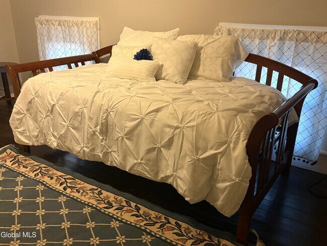 Building Photo - 260 Clark Rd