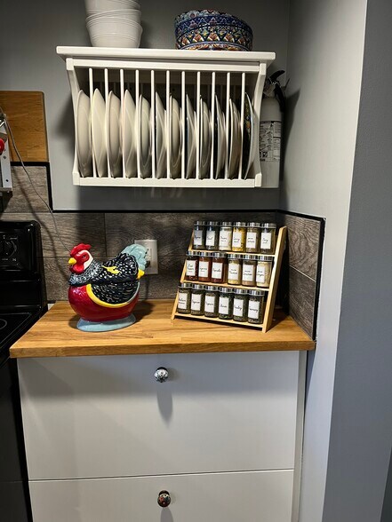 Building Photo - 131 Kimball Rd