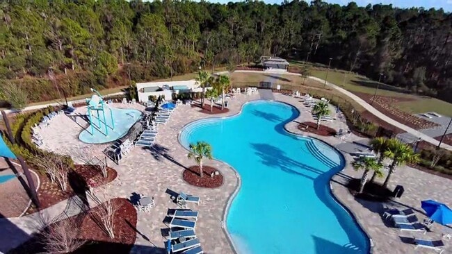 Building Photo - 2731 House Finch Rd