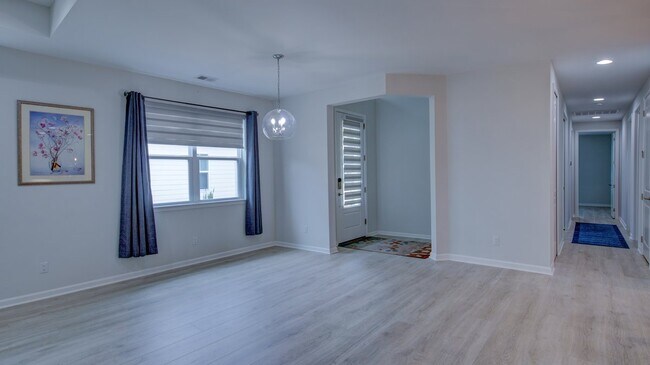 Building Photo - 104 Cool Breeze Dr