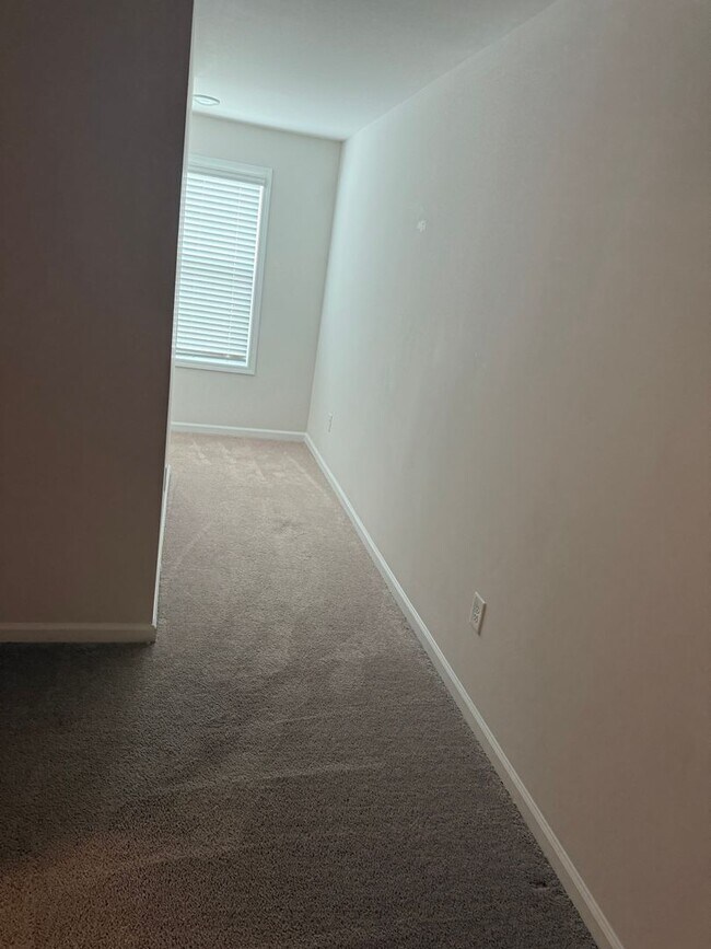 Building Photo - 316 Laurel Pk Dr