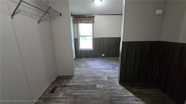 Building Photo - 44 Crawford Dr