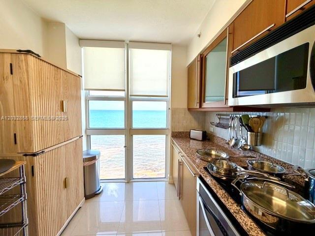 Building Photo - 2080 S Ocean Dr