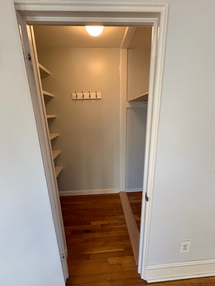 Building Photo - 12 Wedgewood Dr