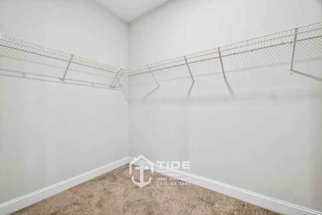 Building Photo - Comfort & Convenience in a Prime Location