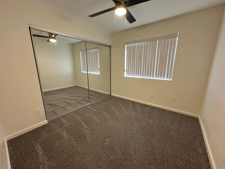 Building Photo - 1371 Marline Ave