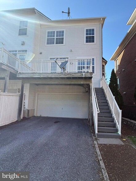Building Photo - 23624 Overlook Park Dr