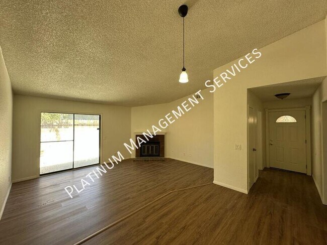 Building Photo - 1219 E Ave R7
