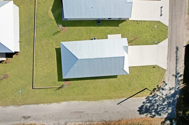 Building Photo - 988 W 9th St