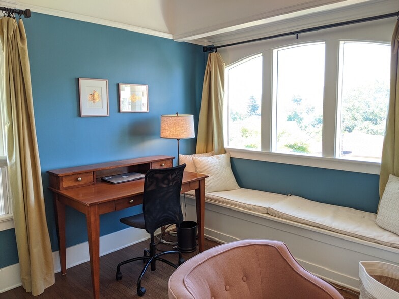 Built in seating in primary bedroom - 2216 SE 24th Ave