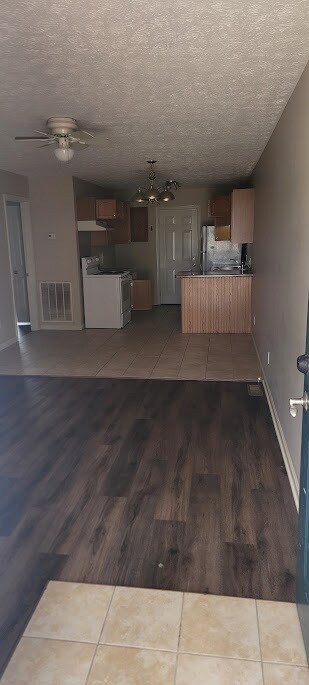 Building Photo - 65 Wedgewood Ct