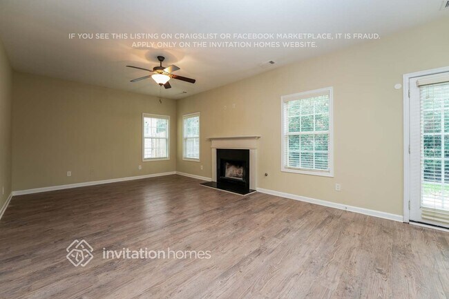 Building Photo - 2660 Freemont St