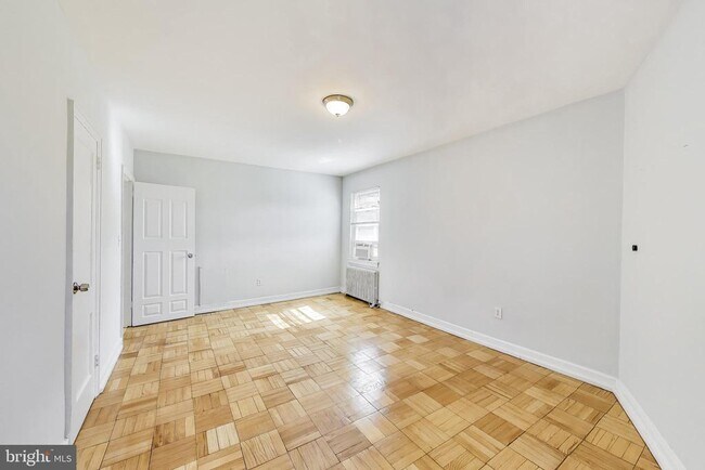 Building Photo - 1726 N Quinn St