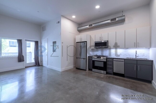 Building Photo - 1801 2nd Ave N