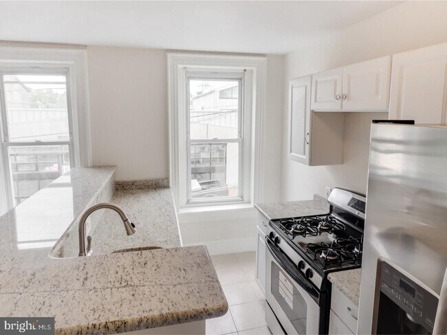 Building Photo - Beautiful 1 bedroom apartment in manayunk