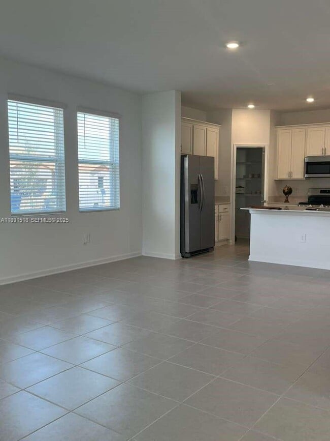 Building Photo - 5984 Zen Wy