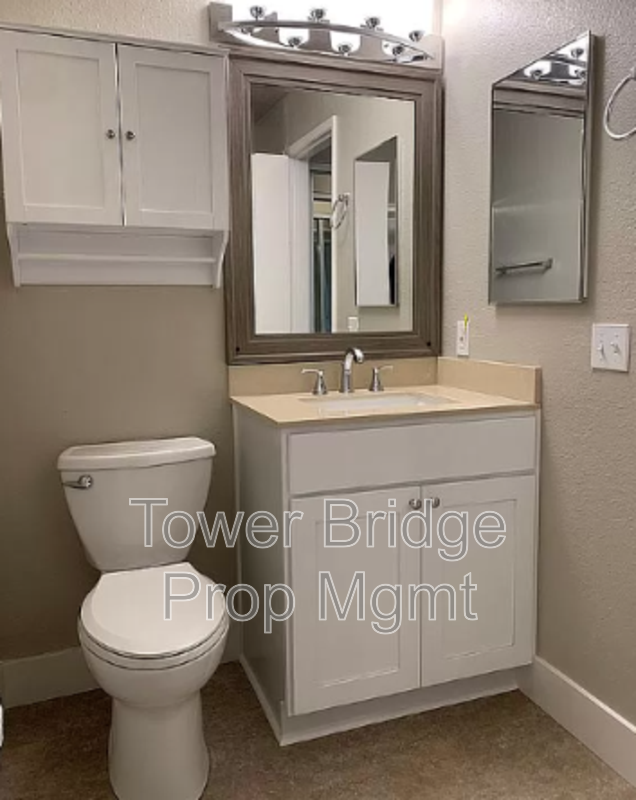 Building Photo - 11150 Trinity River Dr