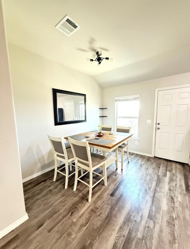 Building Photo - 21023 Twining Rose Ln