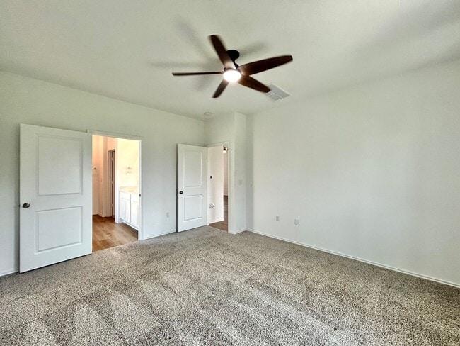 Building Photo - 10412 Premier Park St