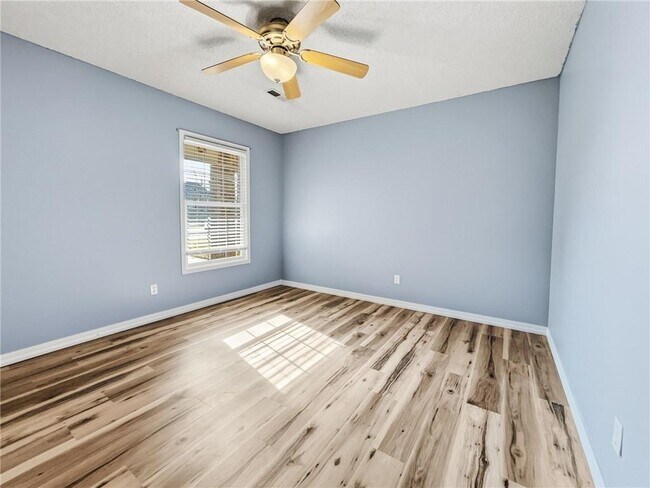 Building Photo - 3204 Peach Blossom