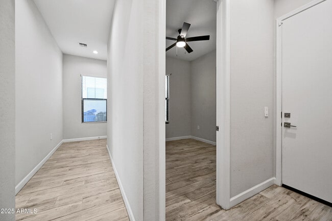 Building Photo - 4827 E Village Dr