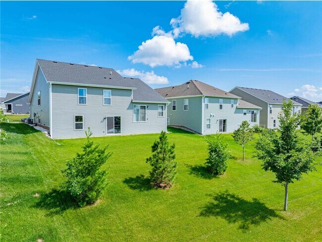 Building Photo - 1430 Nutmeg Cir