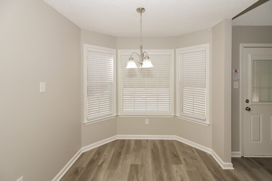 Building Photo - 200 Cameron Dr