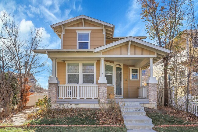 Building Photo - Central Park HOUSE for rent! 2 BLOCKS TO STANLEY MARKETPLACE