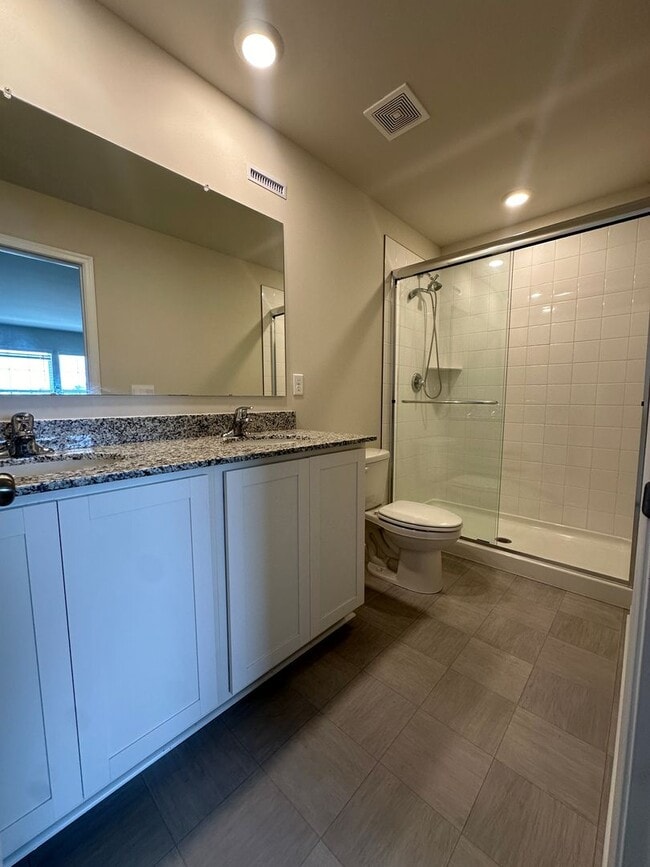 Building Photo - 427 Tevis St