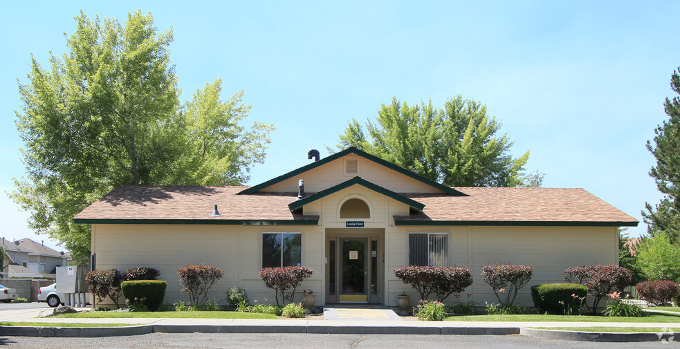 Primary Photo - Creekside Apartments