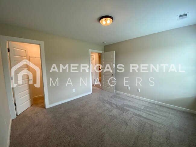 Building Photo - Home for Rent in Oak Grove, AL!!