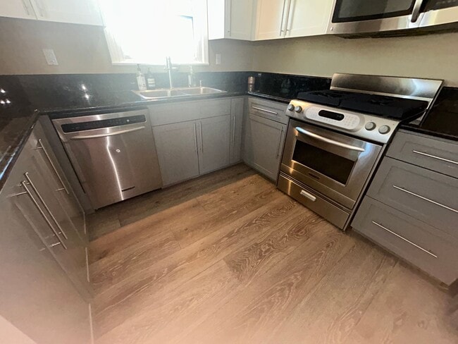 Building Photo - Newly Renovated 3 bed/1 bath House for Rent