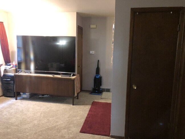 Building Photo - Bay View Duplex