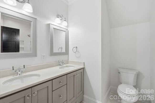 Building Photo - 404 Iverson Way