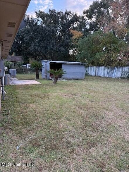 Building Photo - 320 Springdale Cir