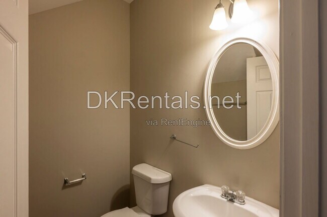 Building Photo - 2555 Flat Shoals Rd