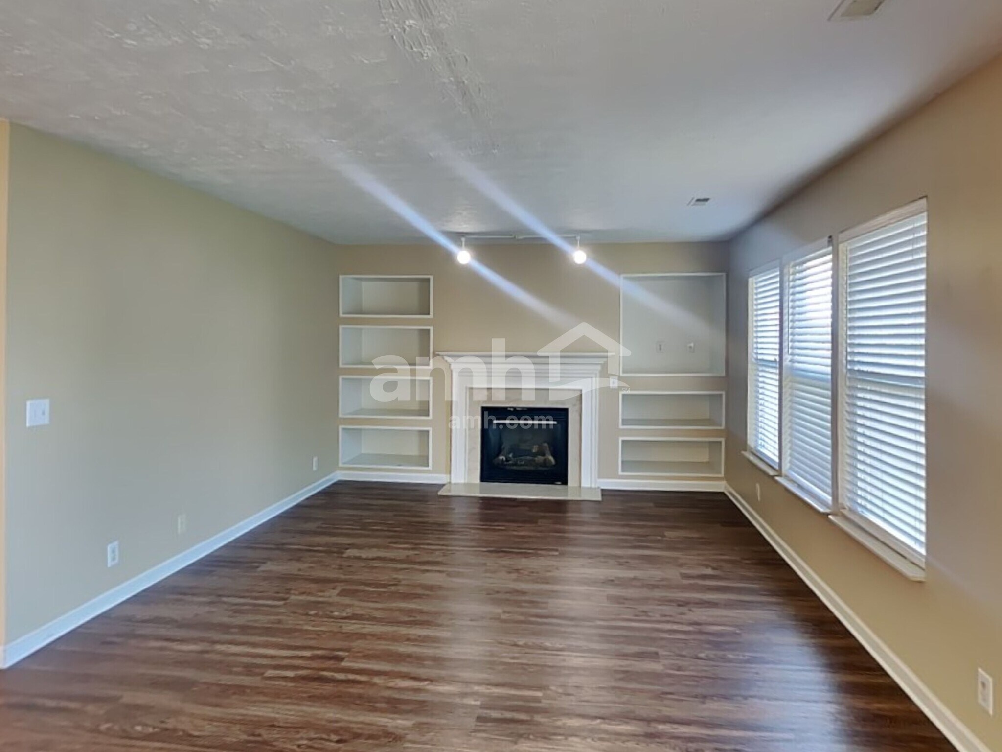 Building Photo - 2869 Paddle Wheel Dr