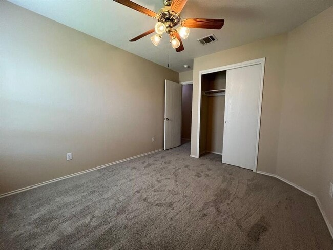 Building Photo - 209 Katy B Ln