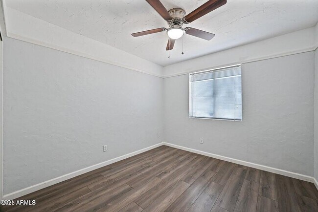 Building Photo - 6133 W Tierra Buena Ln