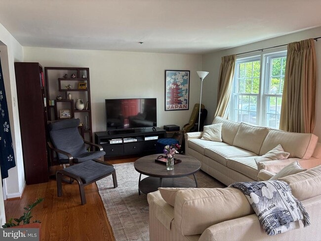 Building Photo - 12140 Bentridge Pl