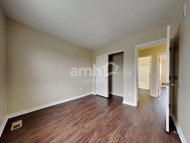 Building Photo - 333 Ivy Forge Ct