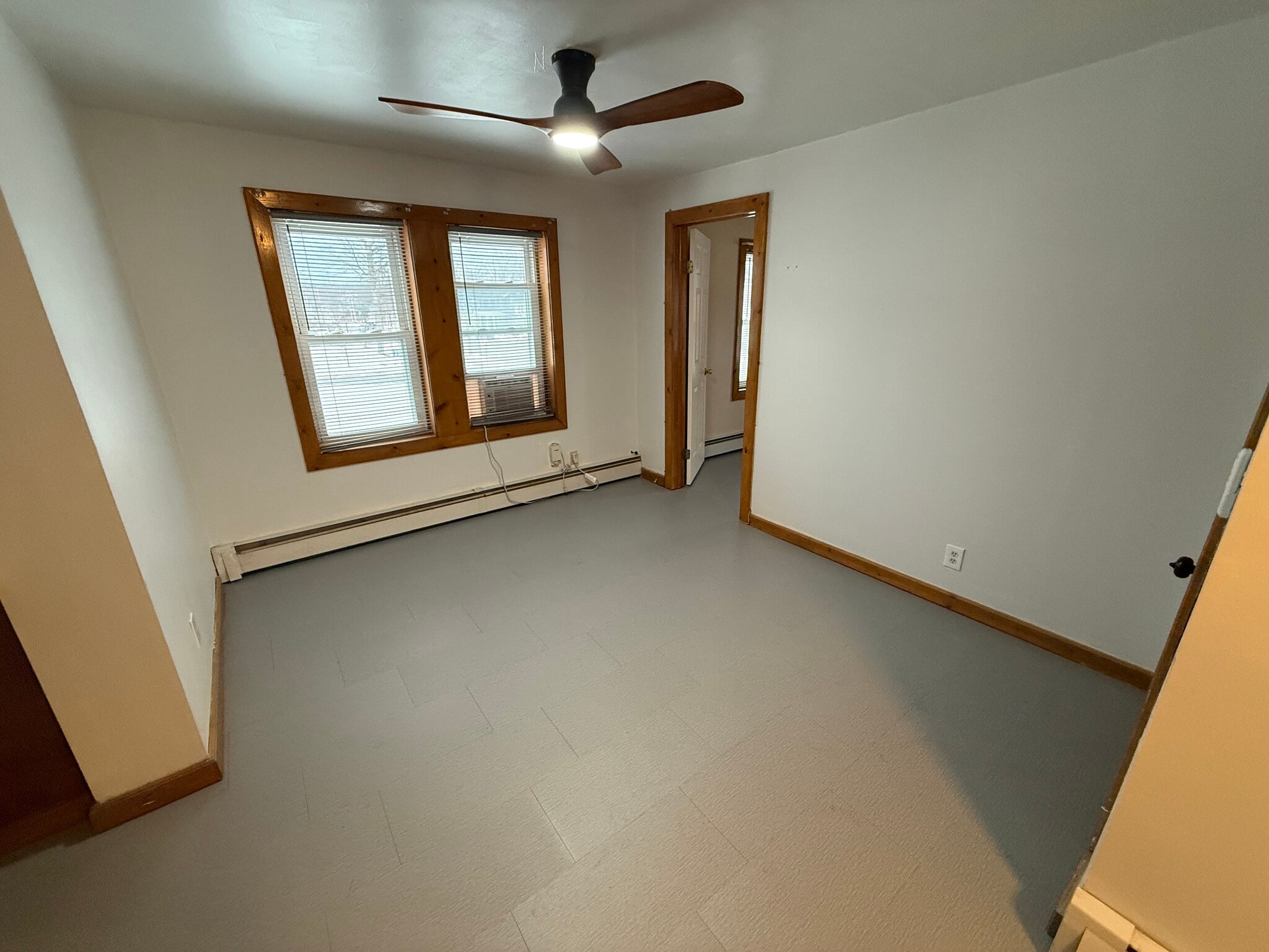 Building Photo - 83 Main St