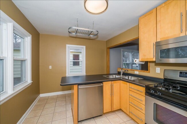 Building Photo - 5710 Wyoming St