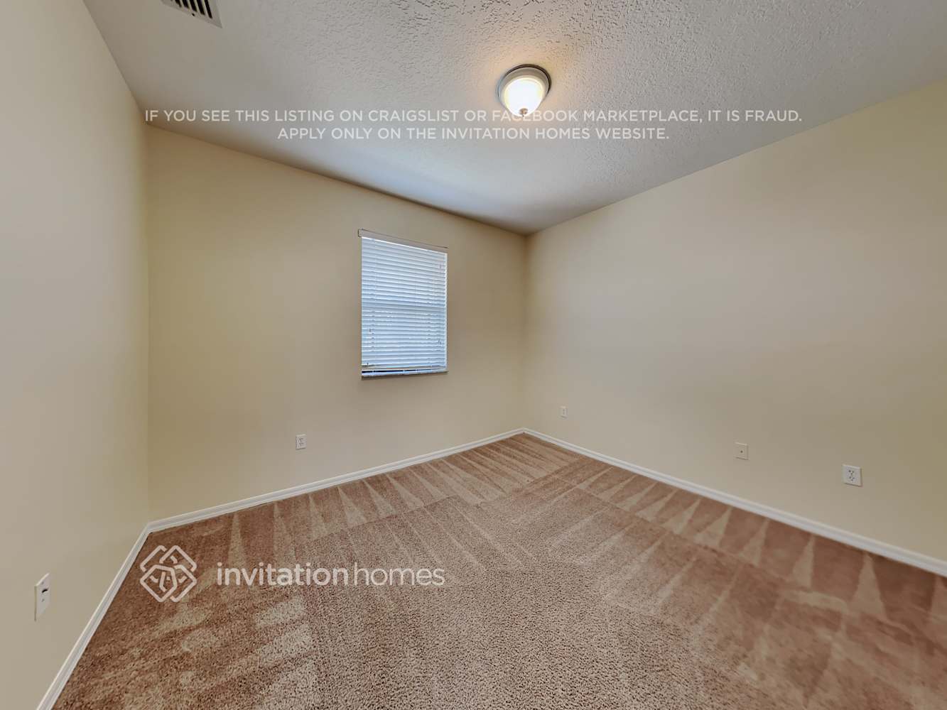 Building Photo - 518 NE 35th Ave