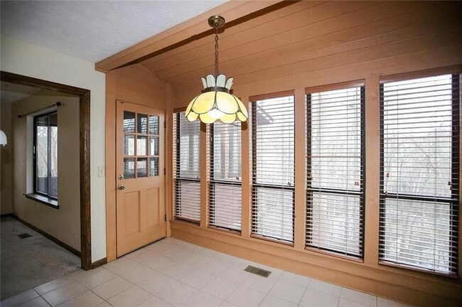 Building Photo - 5100 Forest Mist Dr