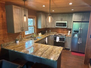 Building Photo - 105 N Arrowhead Dr